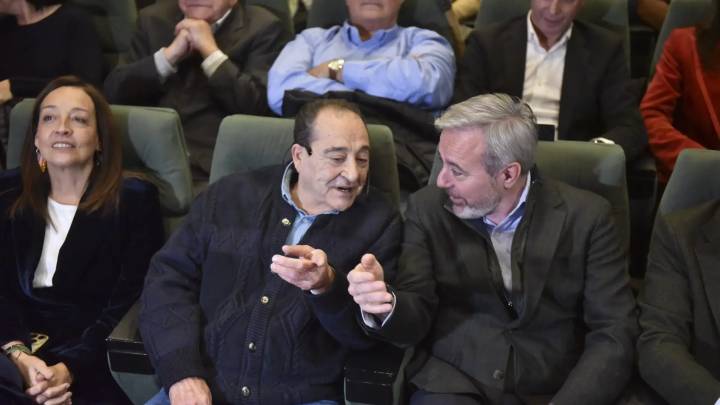 Las memorias de Luis Acín reúnen a políticos aragoneses de los últimos 30 años