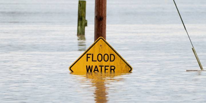 “La situación es impredecible”: el gobernador de Washington pide estar listos para evacuar por inundaciones catastróficas
