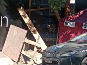 Cayó un andamio en Villa Devoto y mató a una joven de 20 años que caminaba por la vereda