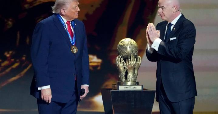 FIFA gives Trump a peace prize