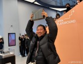 A Middle-Aged Freelancer Endured Nearly 24 Hours In Freezing Weather To Become The World's First Owner Of The Samsung Galaxy Z TriFold