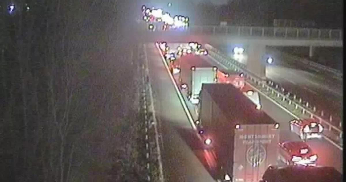 M6 traffic LIVE: Horror crash leaves motorway shut for hours as police swarm scene