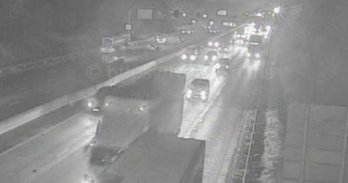 Live rush-hour traffic updates as two lanes shut on M6 plus A500 and A50 queues