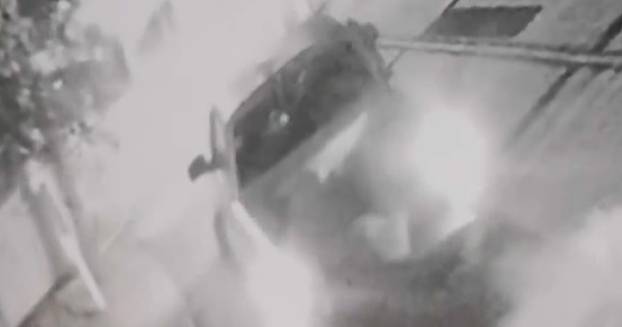 Police search for man seen dumping woman's body in South Miami‑Dade