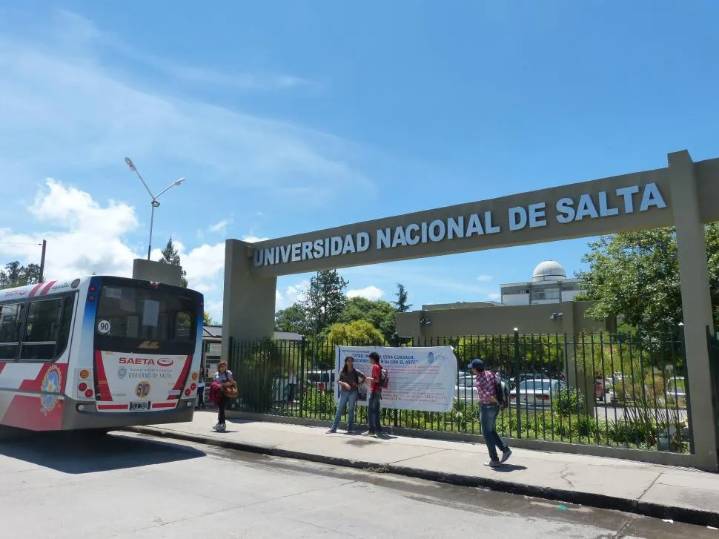 Motosierra exprés | Quieren tratar sobre tablas el Presupuesto 2026 de la Universidad Nacional de Salta