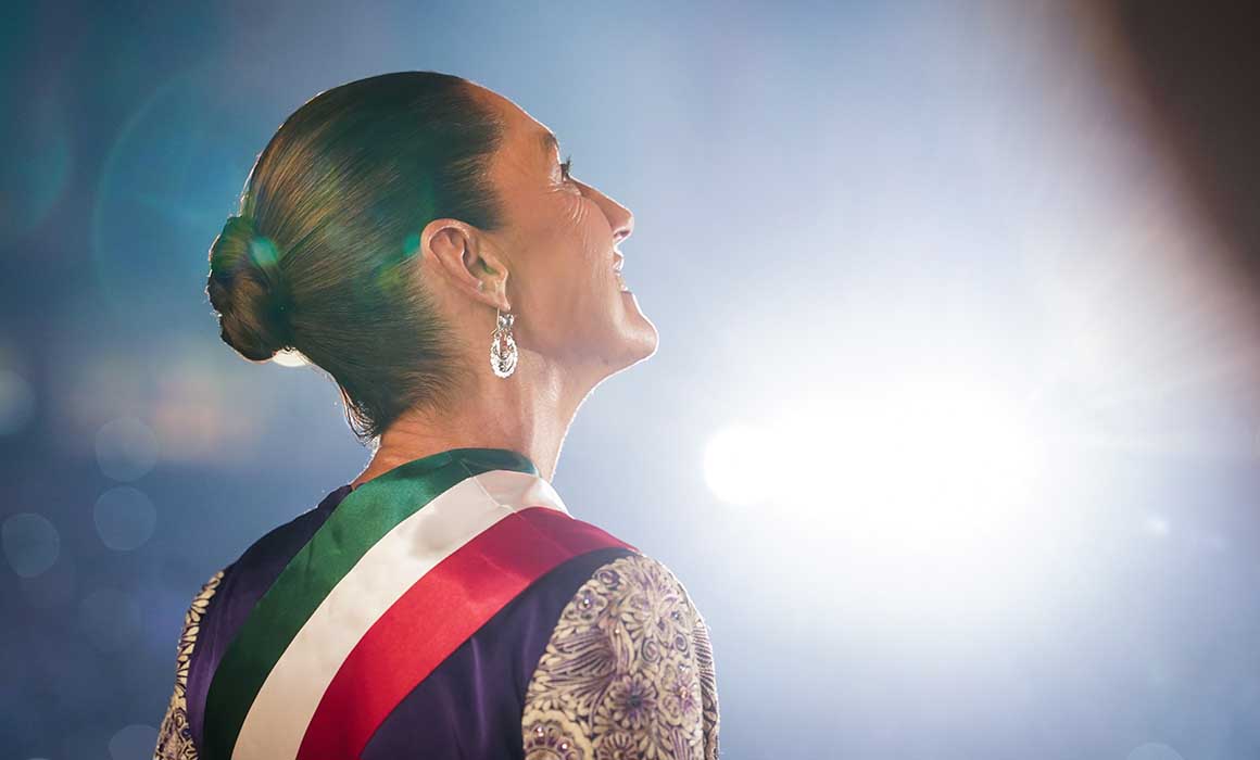 Orgullo de la nación, bordados en vestimenta presidencial: Sheinbaum