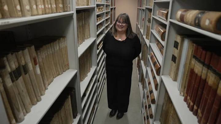 'Best-case scenario': Hudson's Bay charter to remain in public hands after joint $18M bid