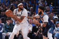 Thunder hold Anthony Davis to 2 points and demolish Mavericks for 14th win in a row