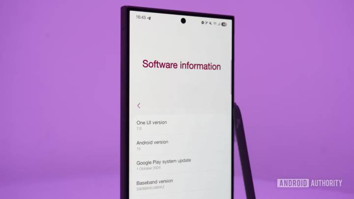 Quick settings overhaul, floating pill buttons, and more leaked for Samsung’s next phone update