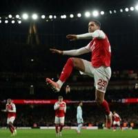 Arsenal extend Premier League lead, Villa surge up to third