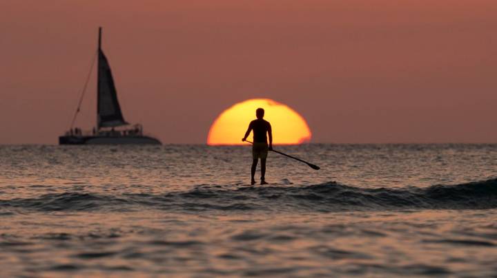 Hawaii board votes to change official name of Hawaii Island