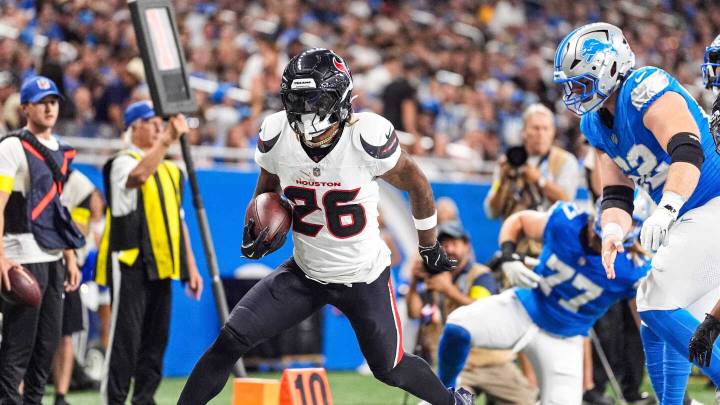 Lions claim S Jalen Mills off waivers