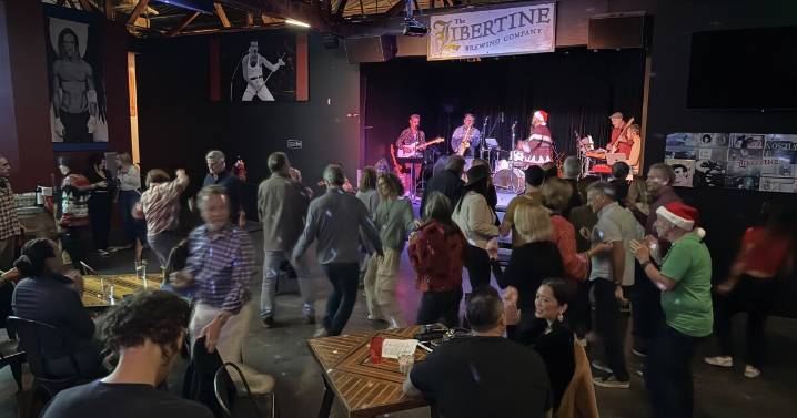 Local musicians perform at Jingle Jam to bring Christmas cheer to a family in need