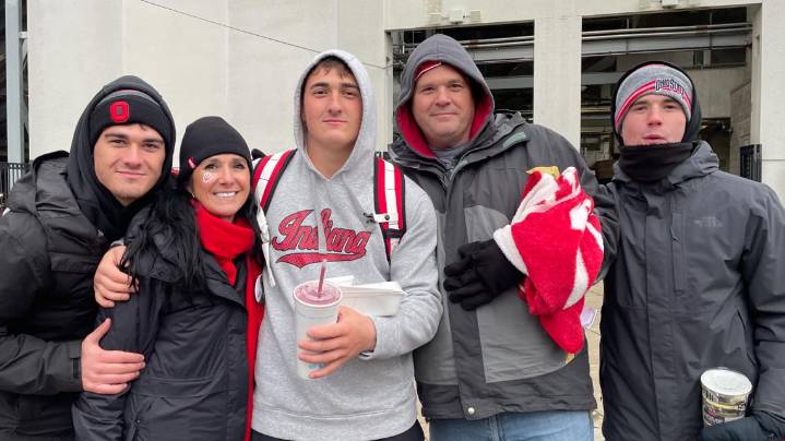 Former Ohio State player cheers for Hoosier son in Big Ten Championship