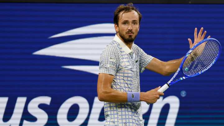 Daniil Medvedev Gives His Thoughts on Why Beating Carlos Alcaraz and Jannik Sinner is Difficult