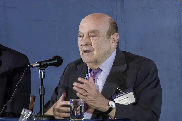 "Neutraliza los beneficios". Cavallo volvió a alertar sobre el tipo de cambio e insistió en que el Gobierno debe acumular reservas