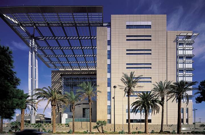 Apple Co-Founder Sues AI Consultant, Alleging Fraud and Elder Exploitation