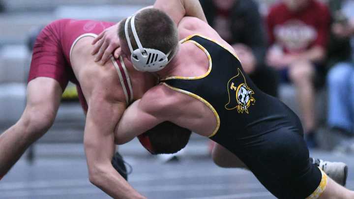 Wilmington-area high school girls, boys wrestlers to…