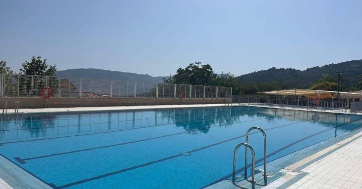La piscina de Lanjarón vuelve a desatar un enfrentamiento político en Granada