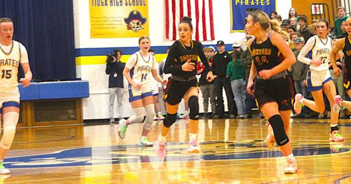 Lady Pirates open the season with win over Bulldogs