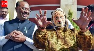 Dramatic Leopard Costume Protest in Maharashtra Assembly Highlights Human