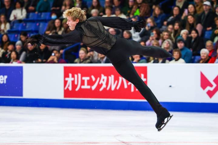 Deadspin | U.S. skater Ilia Malinin lands record 7 quad jumps at Grand Prix