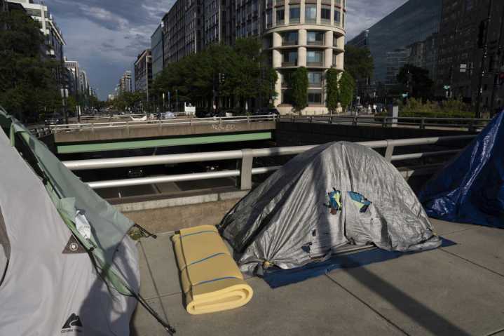 With homelessness rising, new federal rules could benefit states that take tougher approaches