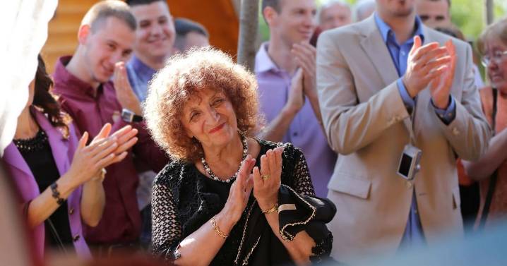 Myriad opportunities to for seniors to celebrate Chanukah