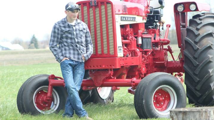 Desperate Winnipeg Jets Recruiting Farm Boys Near Kleefeld