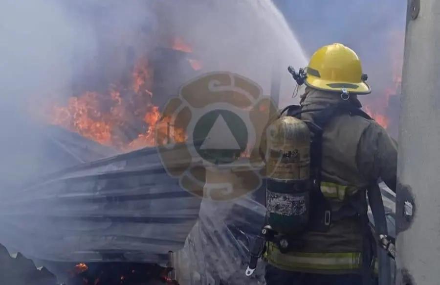 Atienden incendio en vivienda de la Margarita Morán