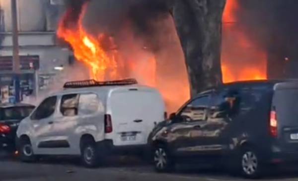 Un incendio en un local de fuegos artificiales obligó a evacuar viviendas