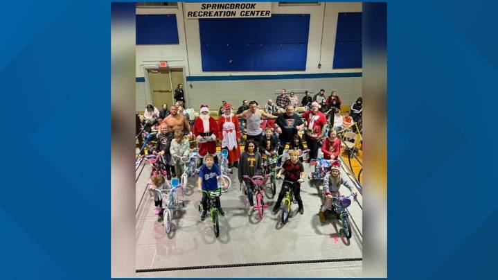 East Tennessee Championship Wrestling makes sure everyone has a place to go on Christmas