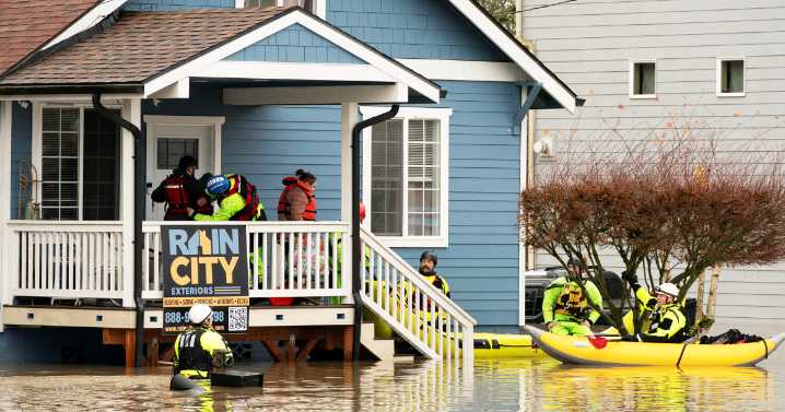 Washington state facing 'historic' flooding as more communities face deluge