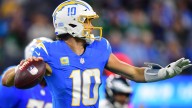 Chargers beat Eagles despite Justin Herbert being in absolute hell all game