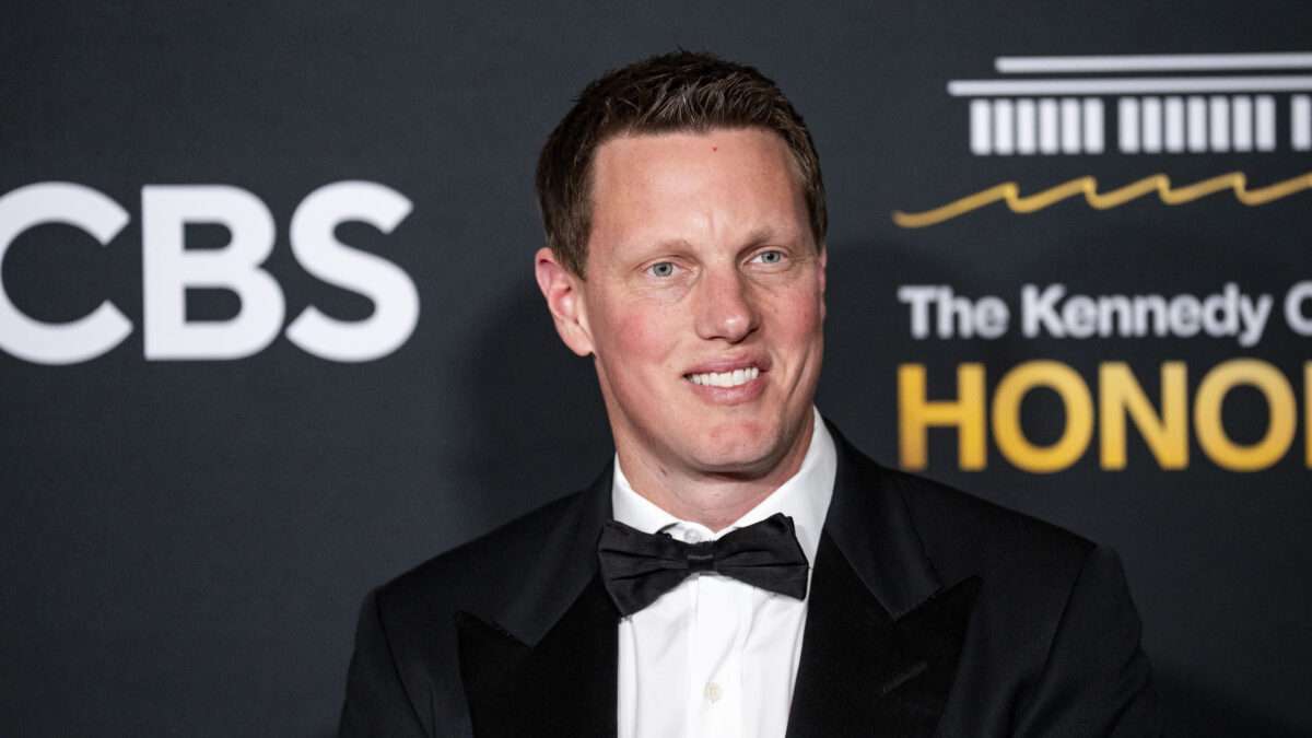 Ignore the Entertainment Companies