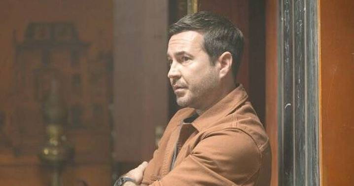 ‘Brilliant’ crime drama with Line of Duty star has fans skipping sleep to binge