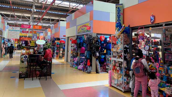 Comerciantes formales de Arequipa pierden S/8.7 millones en 2025 por avance del comercio informal