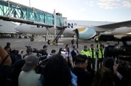 Aterriza en Venezuela un vuelo de migrantes desde EE UU en medio de tensiones por espacio aéreo