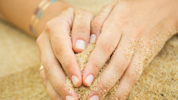 Humans Can Detect Buried Objects Without Touching Them, Study Finds