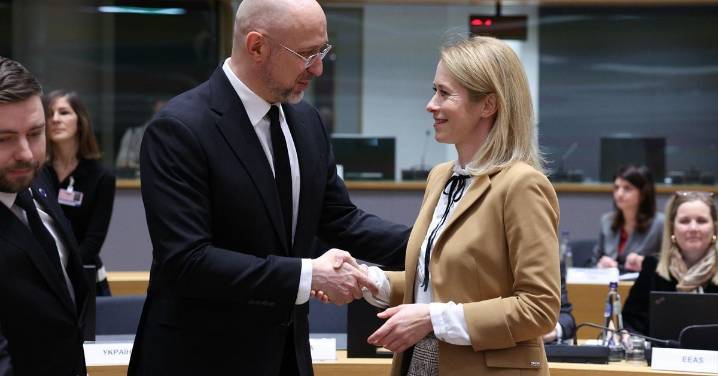 Bruselas cerrará este mes la fórmula para financiar a Kiev mientras dure la guerra