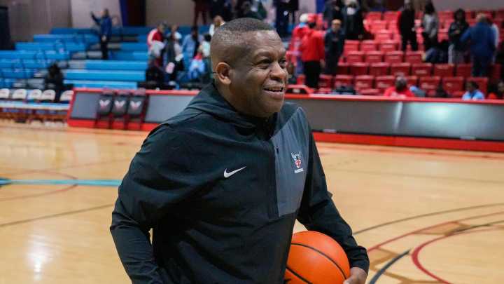 Delaware State upends Blue Hens in overtime, 75