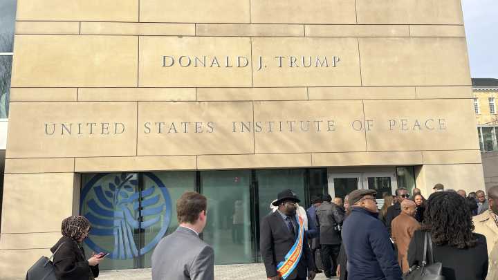 Gobierno de EE. UU. rebautiza Instituto de la Paz con el nombre de Trump