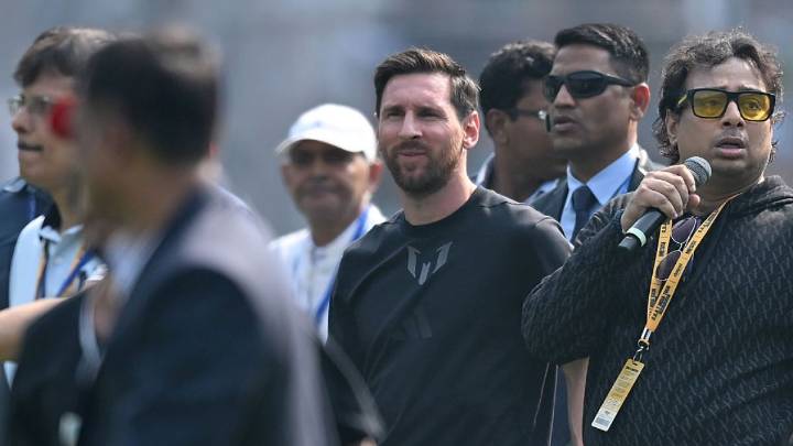 Messi’s tour of India gets off to chaotic start with fans throwing bottles