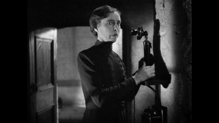 Spy Thriller Fans Have To Check Out An Alfred Hitchcock Masterpiece Streaming For Free