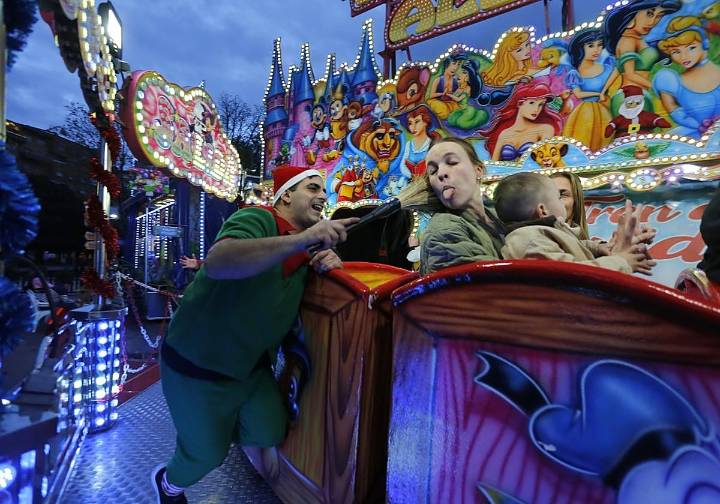 Avilés se deja contagiar por el espíritu de la Navidad