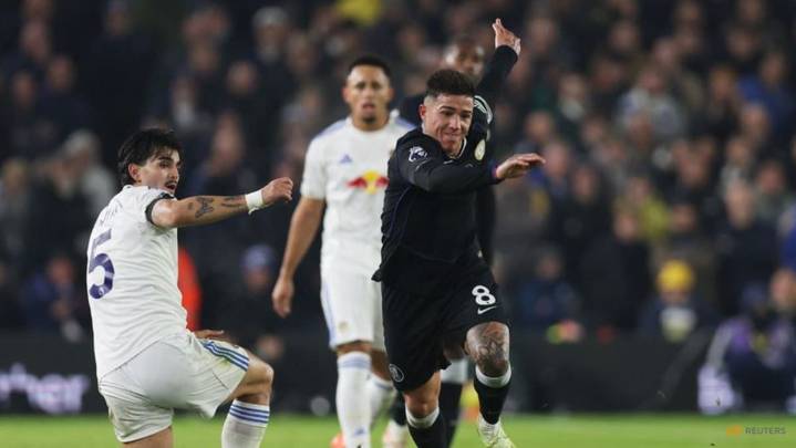 Chelsea lose ground at the top with 3