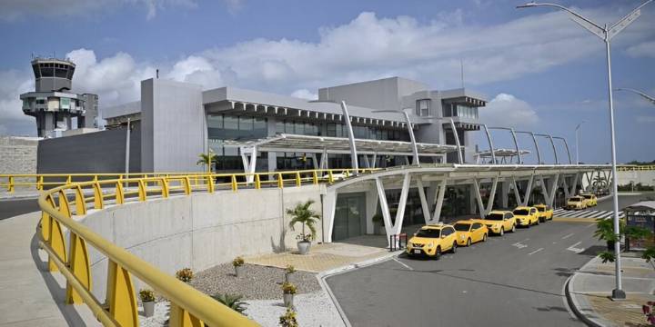 Avería en un avión provocó aterrizaje de emergencia y la suspensión de operaciones en el aeropuerto Ernesto Cortissoz de Barranquilla