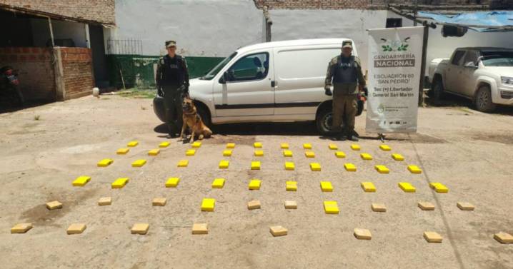 Ocultaba más de 52 kilos de cocaína en un doble fondo y quedó detenido en Jujuy