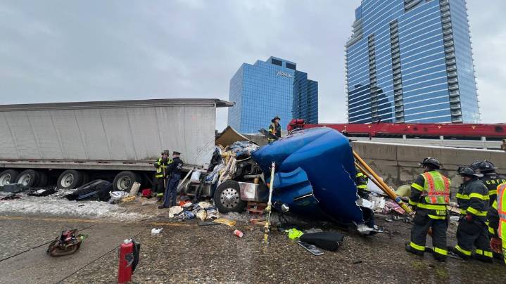 Westbound I-196 to southbound US-131 ramp closed 'indefinitely' after semi crash on S