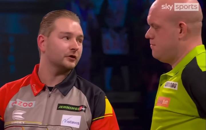 'Being bullied' - Wayne Mardle fumed as Michael van Gerwen match was stopped over mind games